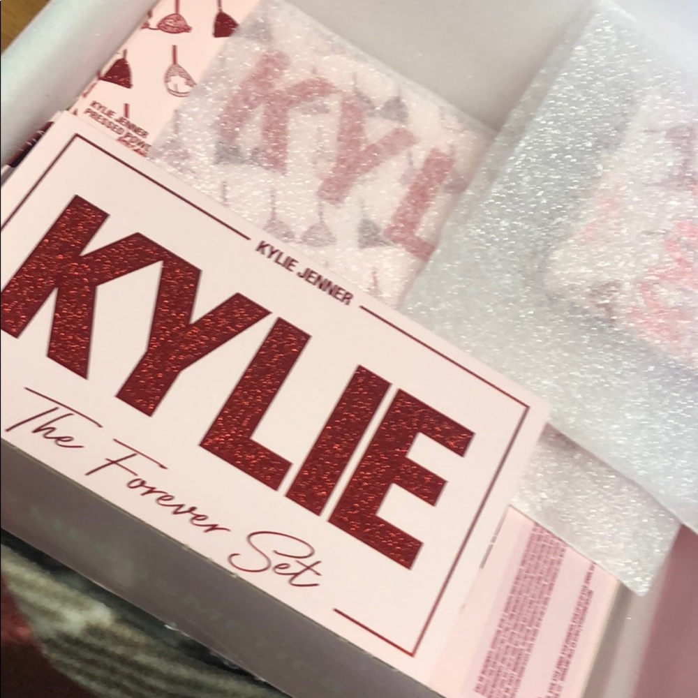 Kylie cosmetics